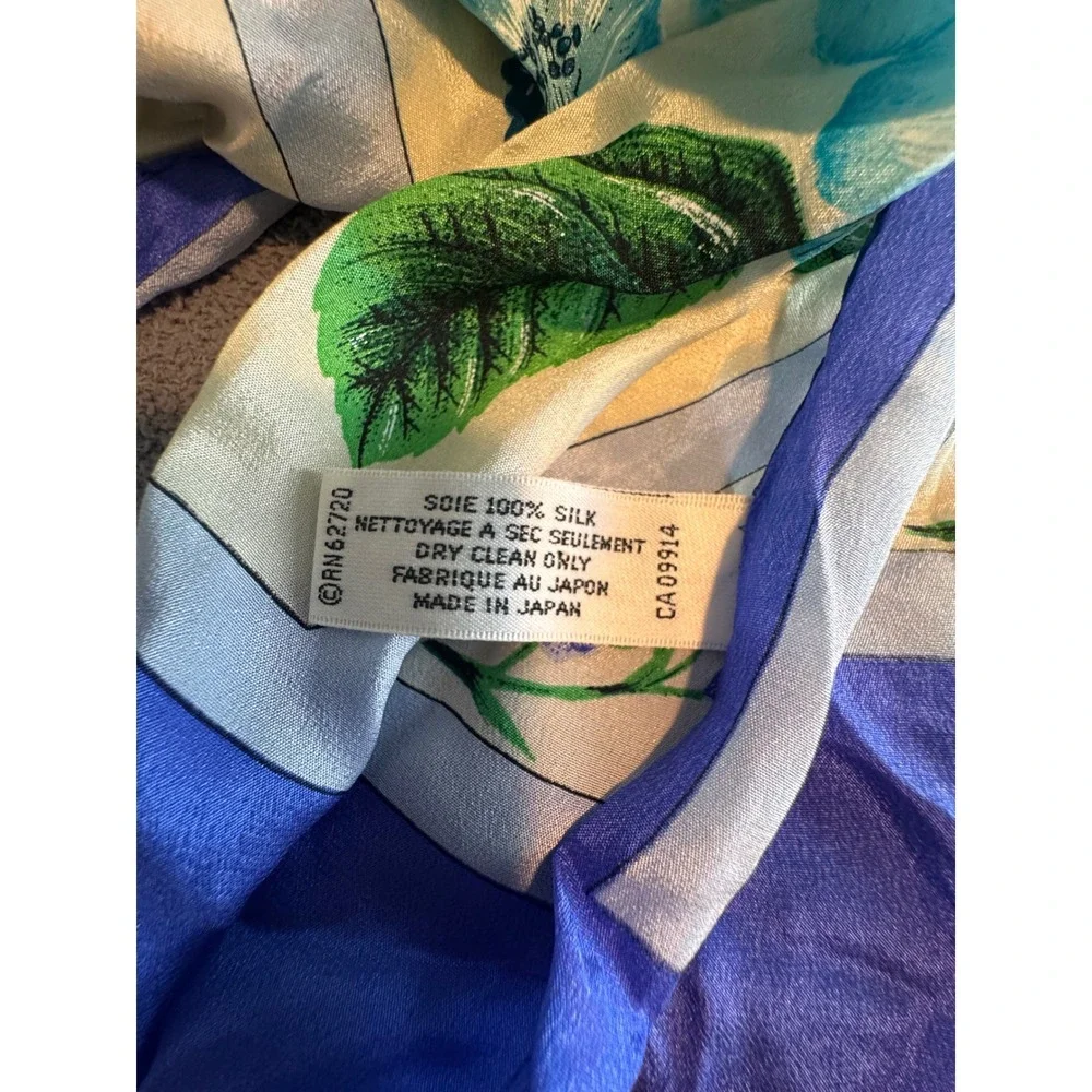 Adrienne Vittadini Vintage 100% Silk Floral Trellis Scarf Blue Purple Made Japan